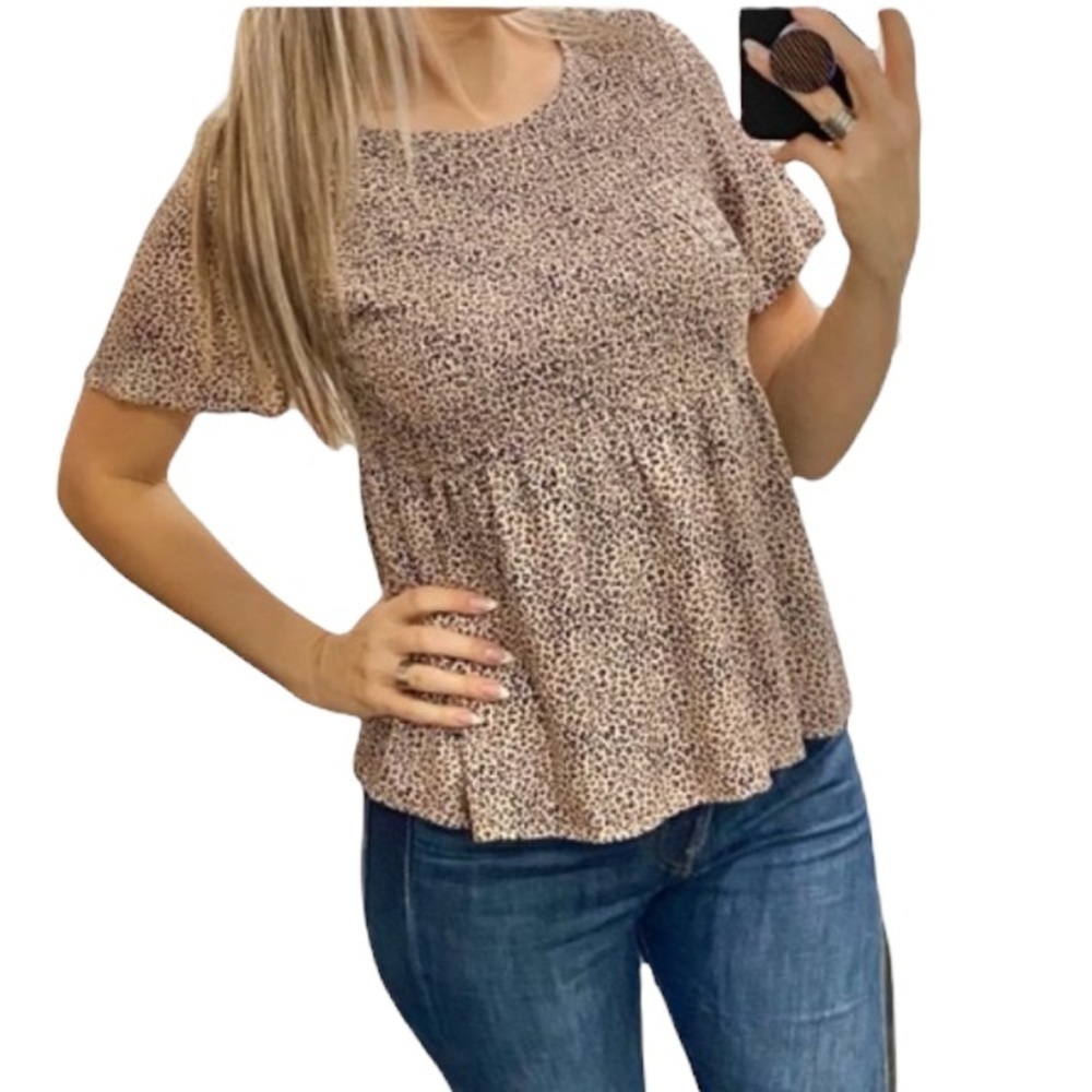 Urban Romantics Women's Size Small Leopard Print Peplum Top Smocked Short Sleeve